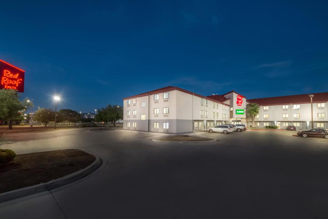 Hometowne Studios By Red Roof San Antonio - Seaworld Northwest Exterior photo